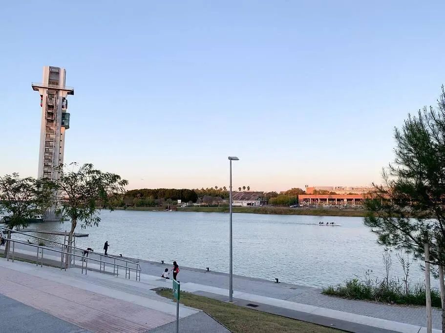 Disfruta Sevilla Desde Triana Junto Al Rio Apartman